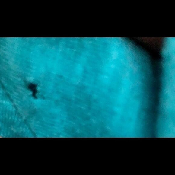 Arizona Jeans vee neck long sleeve tee - Picture 4 of 4